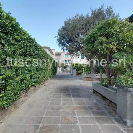 Vela, Terrazza Sul Mare, 2 Camere, Clima E Posto Auto A 50 M Dal Mare! By Alfareal Daire