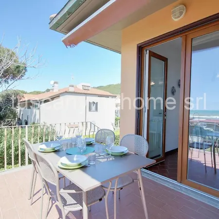 Vela, Terrazza Sul Mare, 2 Camere, Clima E Posto Auto A 50 M Dal Mare! By Alfareal